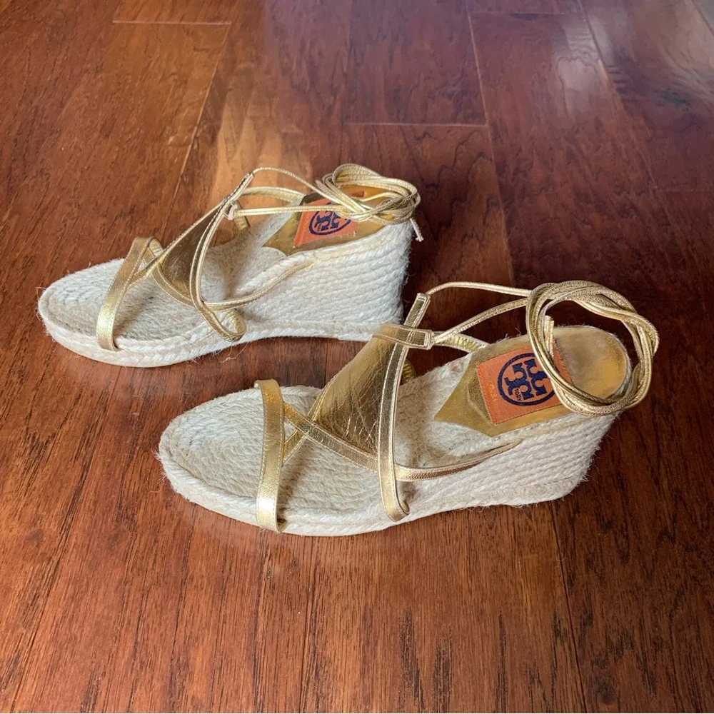 Tory Burch Gold Espadrille Wedge Sandals | Size 8